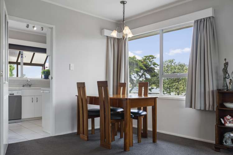 2/54 Luton Avenue Sunnyhills_13