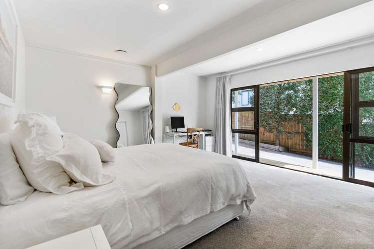 2/3 Whitby Crescent Mairangi Bay_19