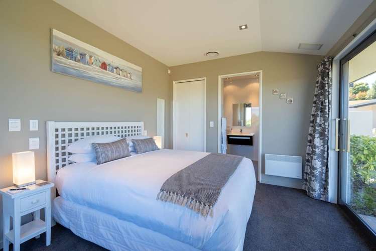 34 Kiwi Burn Place Te Anau_20