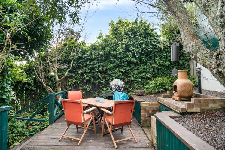 1/49 Withers Road Glen Eden_21