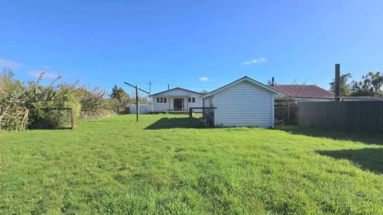 7 Roberts Street Whataroa_13