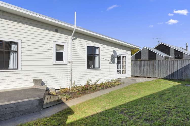 6 Brian Bary Street Redwoodtown_9