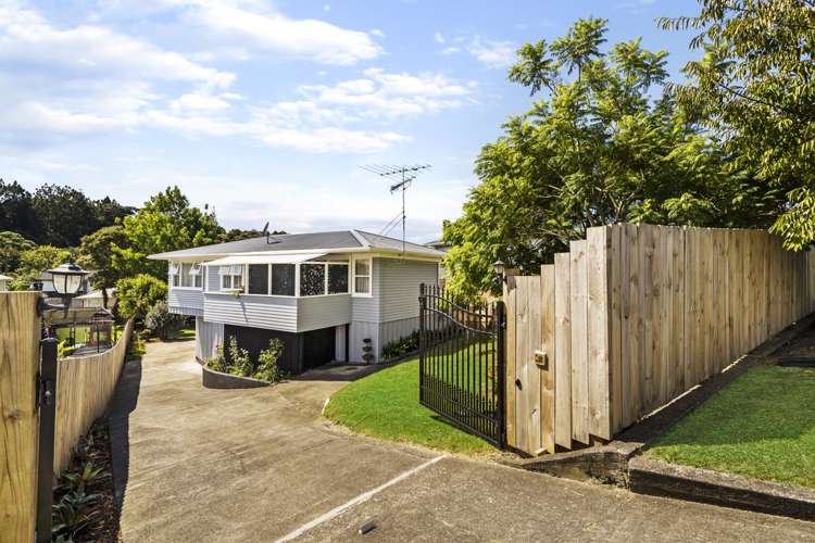 8 Huruhuru Road Massey_0
