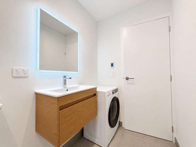 unit a/12 Metzger Road Jack's Point_8