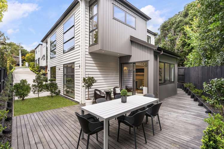 30B Waiatarua Road_1
