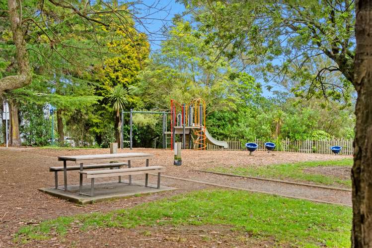 2D/4 Kell Drive Albany_26