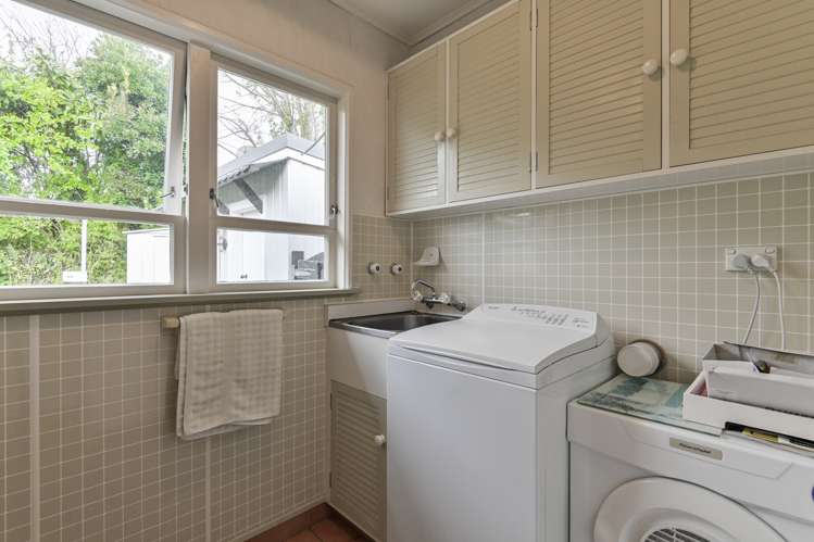 6 Carl Avenue Havelock North_18