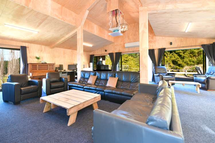 81 Fiddlers Hill Road Puhoi_9