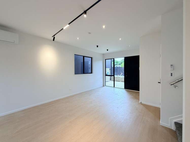 Lot 2/23 Wanaka Place Pakuranga Heights_4