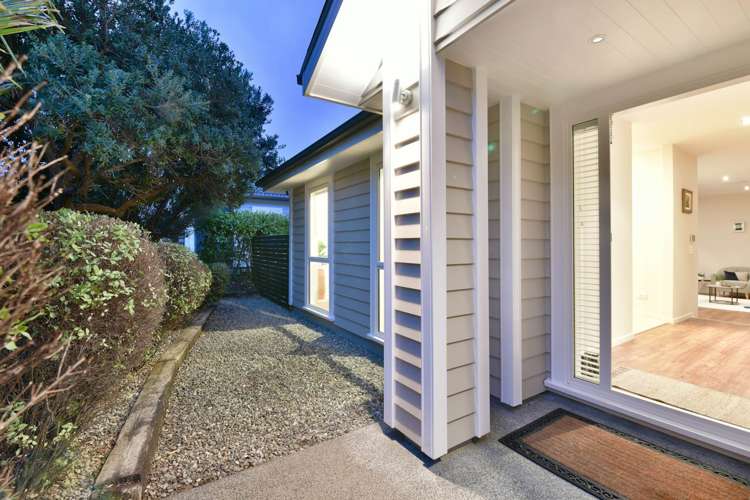 8 Bella Vista Drive Gulf Harbour_53