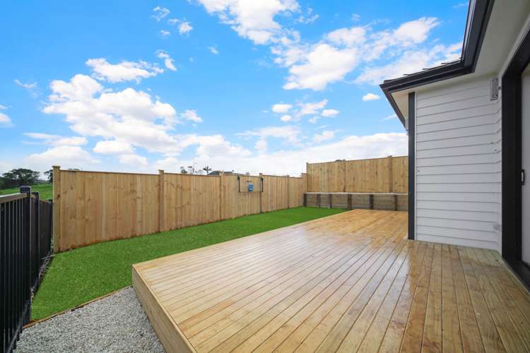 2 Rarangi Mai Lane Karaka_15