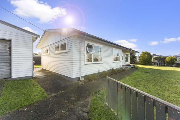 2 Cobham Way Feilding_16