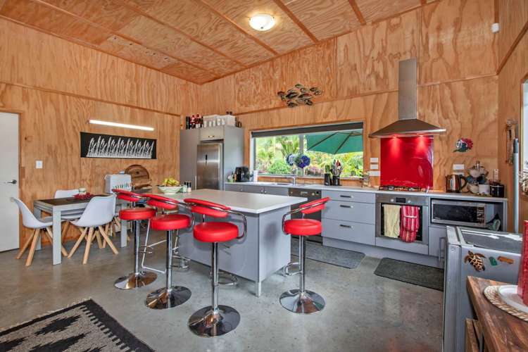 11 Chilcott Road Whananaki_9