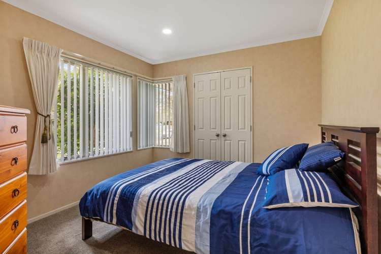 1 Gairloch Place Wattle Downs_15