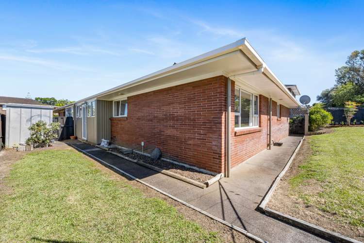 2/42 Luton Avenue Sunnyhills_16