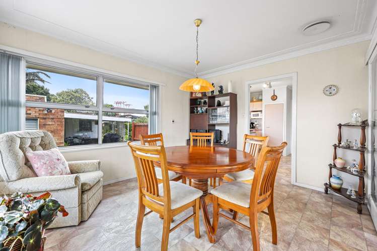 2 Buckingham Crescent Papatoetoe_12