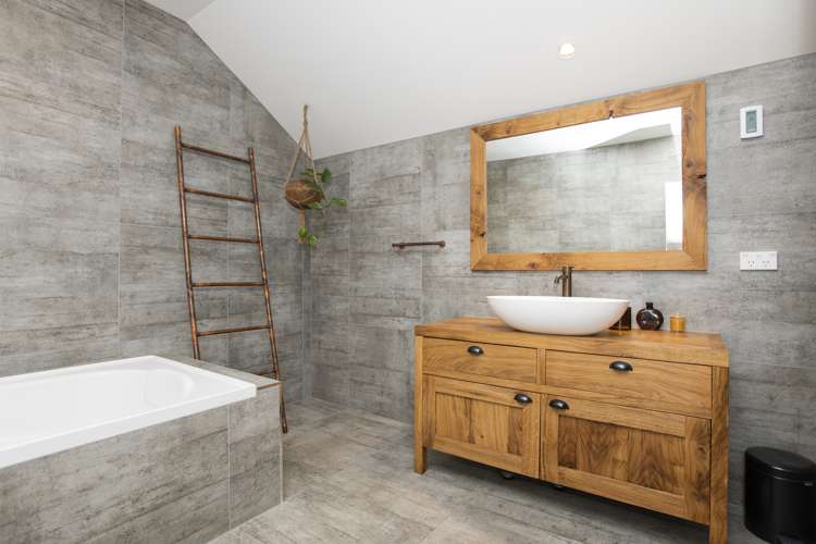 1 Riverside Road Whataupoko_9