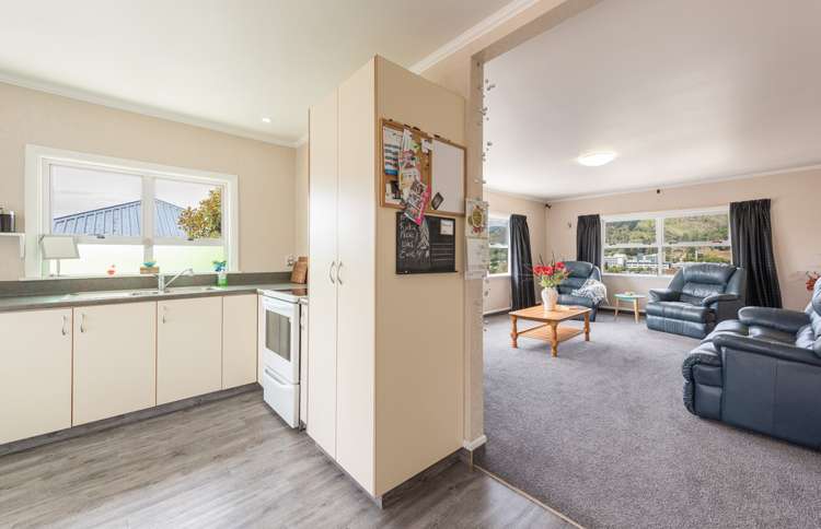 246 Saint Vincent Street Toi Toi_7