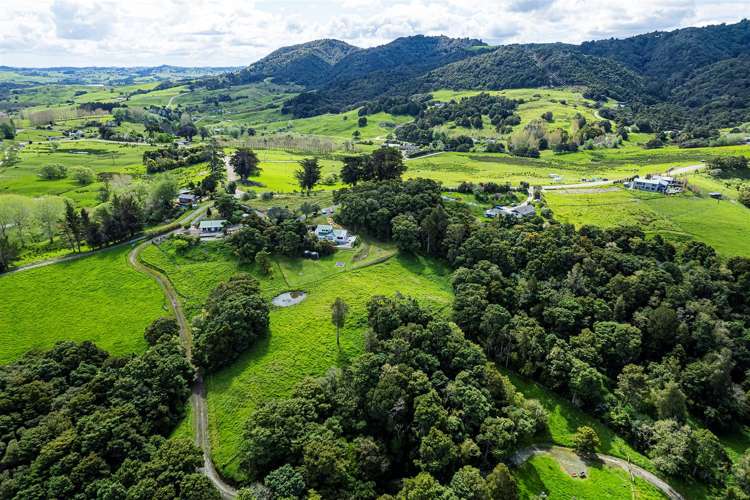 221 Mountain Road Maungaturoto_33