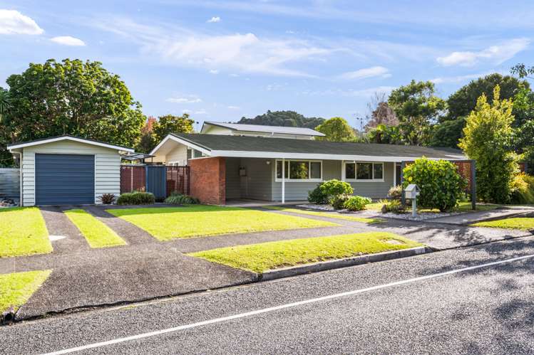 21 Fairway Drive Kamo_6