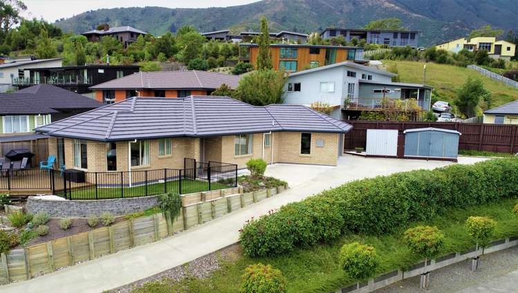 2 Pukeko Place Picton_1