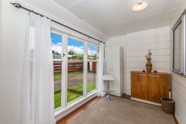 1/11A Bayside Avenue Te Atatu Peninsula_4