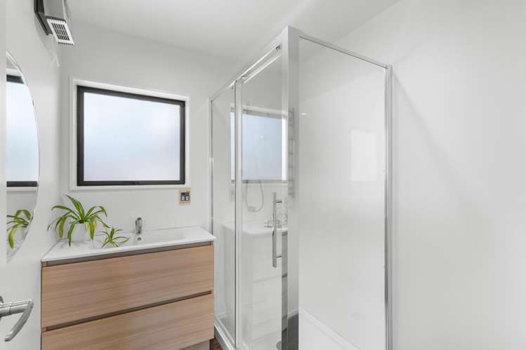 2/75b Bordesley Street Phillipstown_9