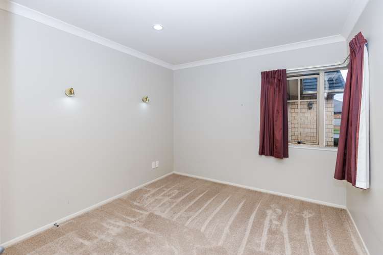 32 Miers Glade Rototuna North_21