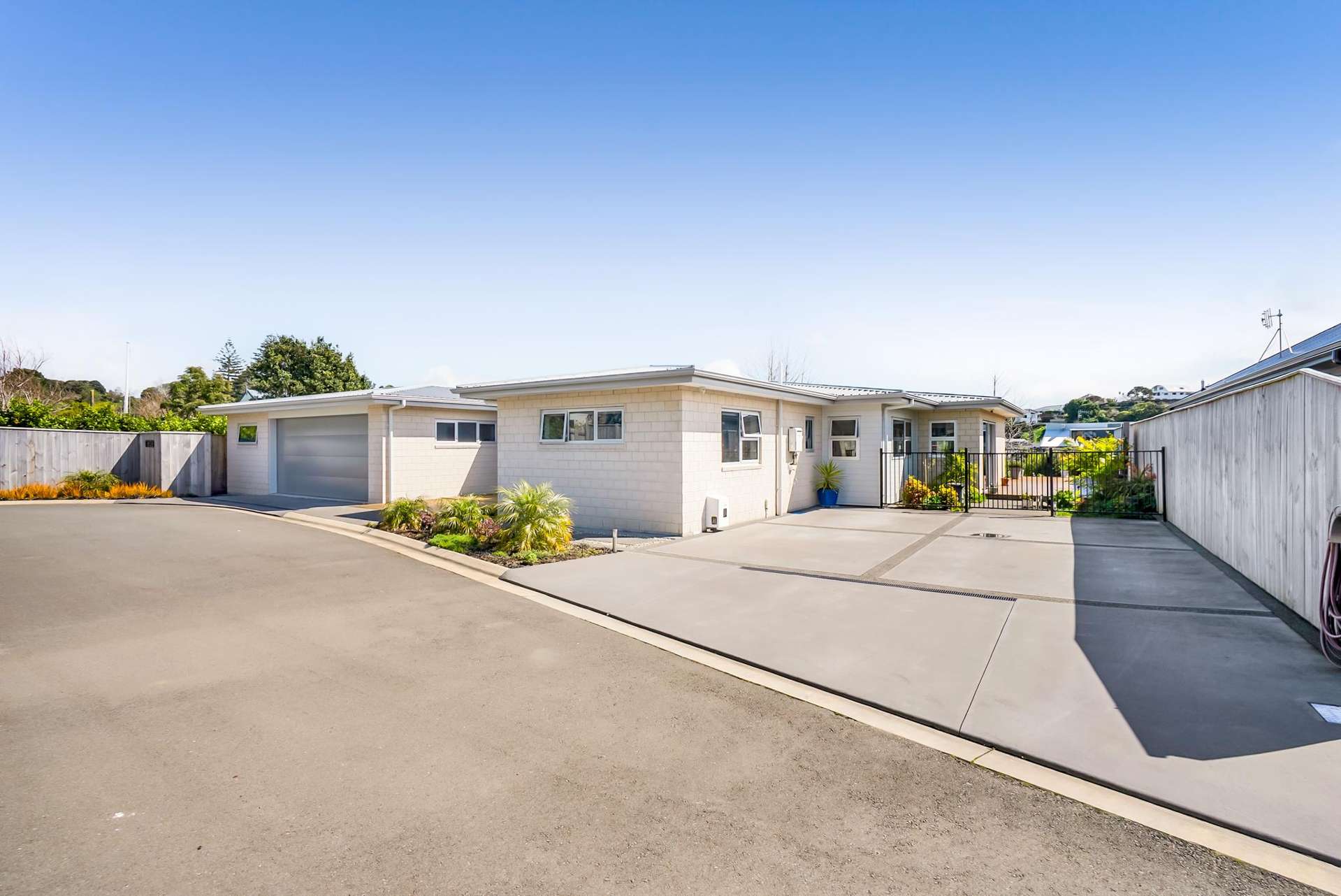 1/20b Gordon Street Glen Avon_0