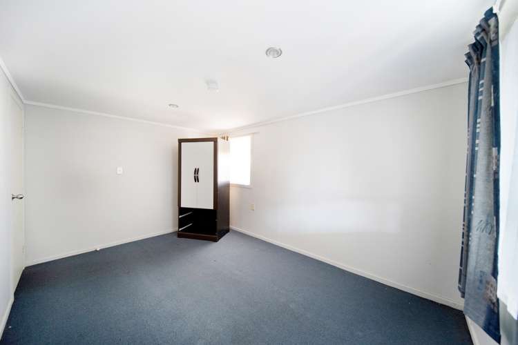 77 Maplesden Drive Clendon Park_15