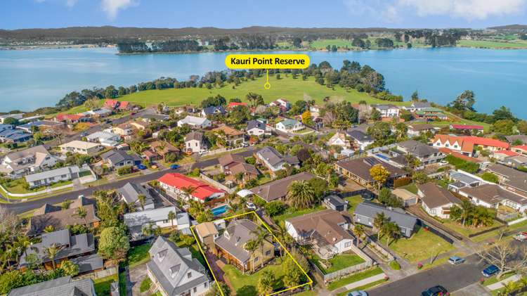 95 Saint Annes Crescent Wattle Downs_17