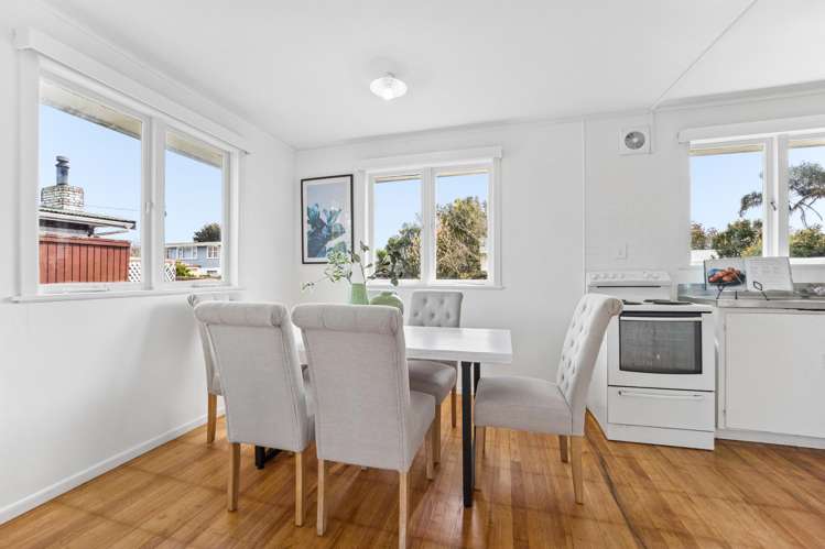7 Maui Pomare Street Blockhouse Bay_16