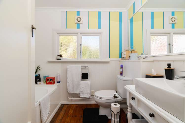 24 Bangor Terrace Kew_24