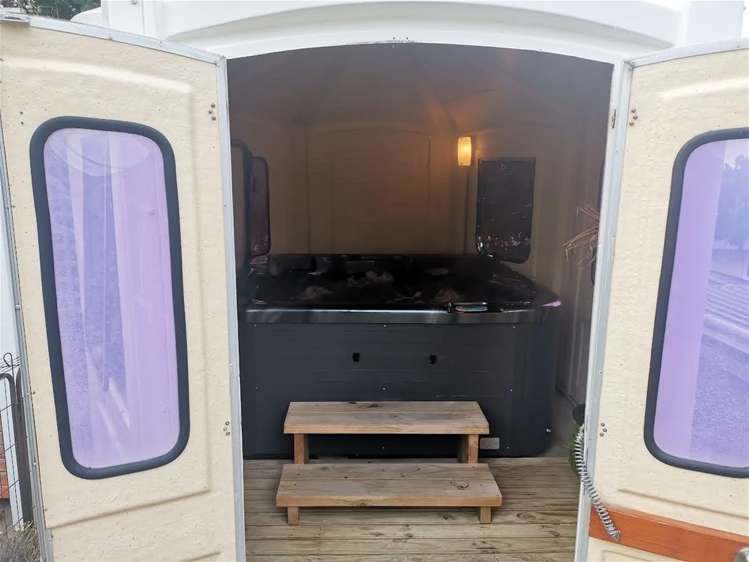 208 St Patrick's Row Thames_33