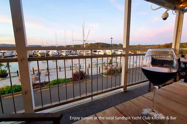 1080 Sandspit Road Sandspit_28