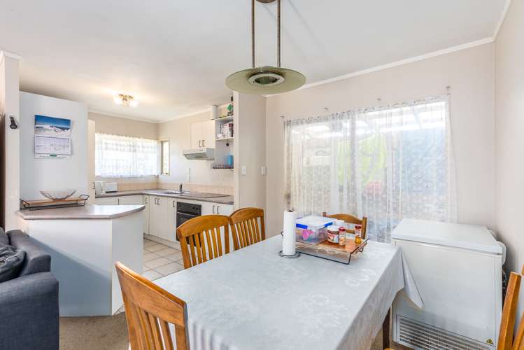 2/29 Earlsworth Road Mangere East_3