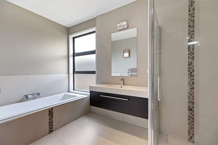 14 Tatahi Cove Papamoa_18