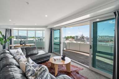 1003/72 Devonport Road_3