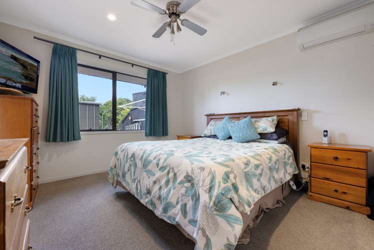 16 Bateleur Close Welcome Bay_13
