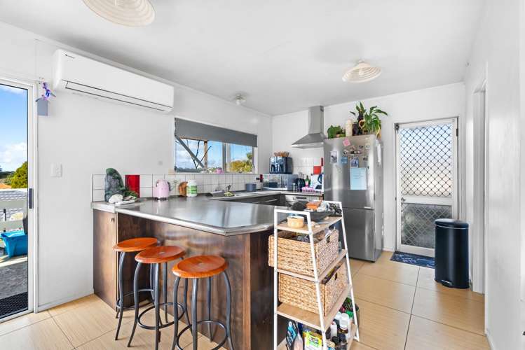 Unit 2 & 3/9 Fifth Avenue Avenues_13