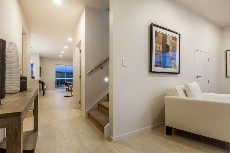 6 Cloghfin Place Flat Bush_12