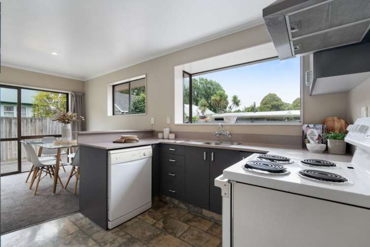 2/52 Truman Road Bryndwr_4