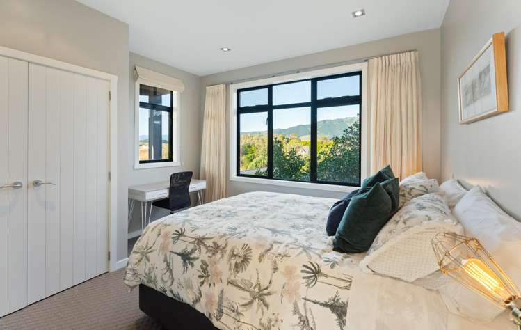 8 Beachview Grove Peka Peka_29