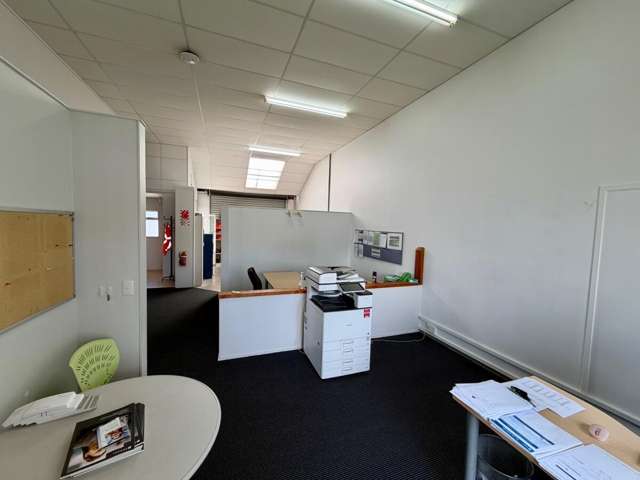 70 Ford Road Onekawa_3