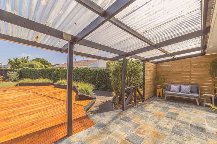 b/199 Rocking Horse Road Southshore_15