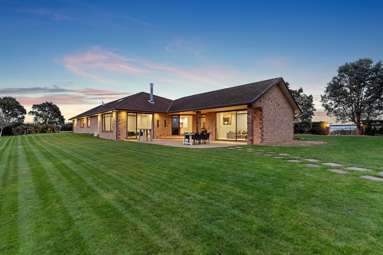 221 Lewis Road_1