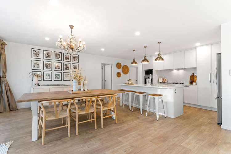 24 Woodridge Drive Stanmore Bay_4