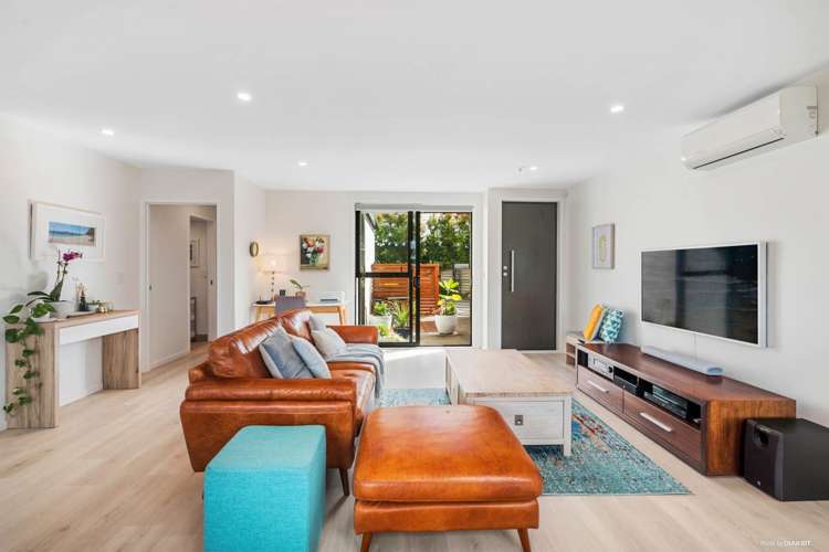 103 Bonair Crescent Silverdale_7