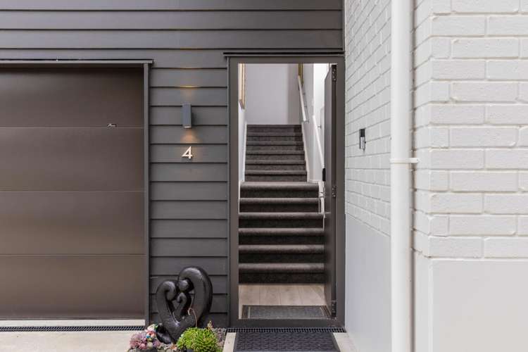 4/102 Howell Avenue_0