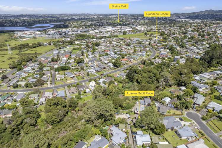 7 James Scott Place Te Atatu South_20